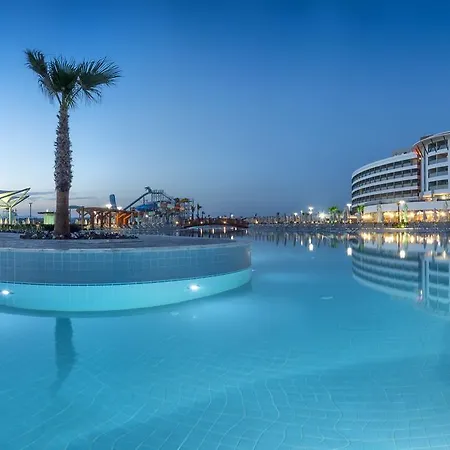 Aquasis De Luxe & Hotel 5*