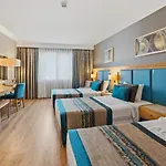 Aquasis De Luxe & Hotel