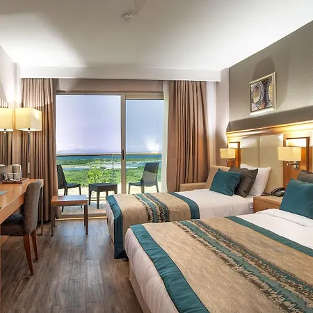 Aquasis De Luxe & Hotel