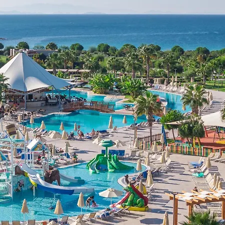 Aquasis Deluxe & Spa 5*