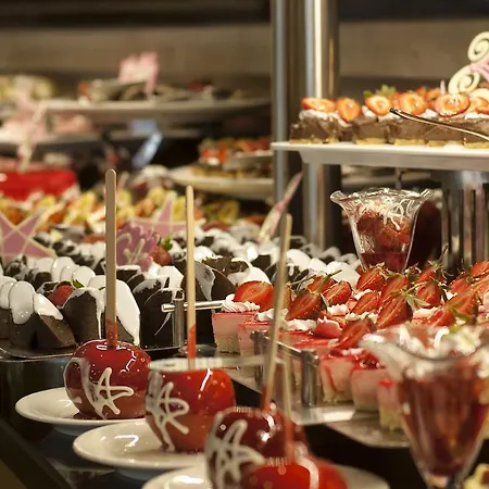 Aquasis De Luxe & Hotell 5*